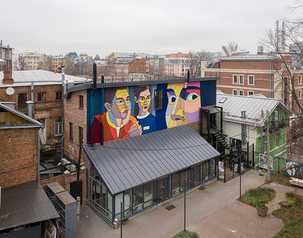 building painted by famous russian urban artist dmitri aske 