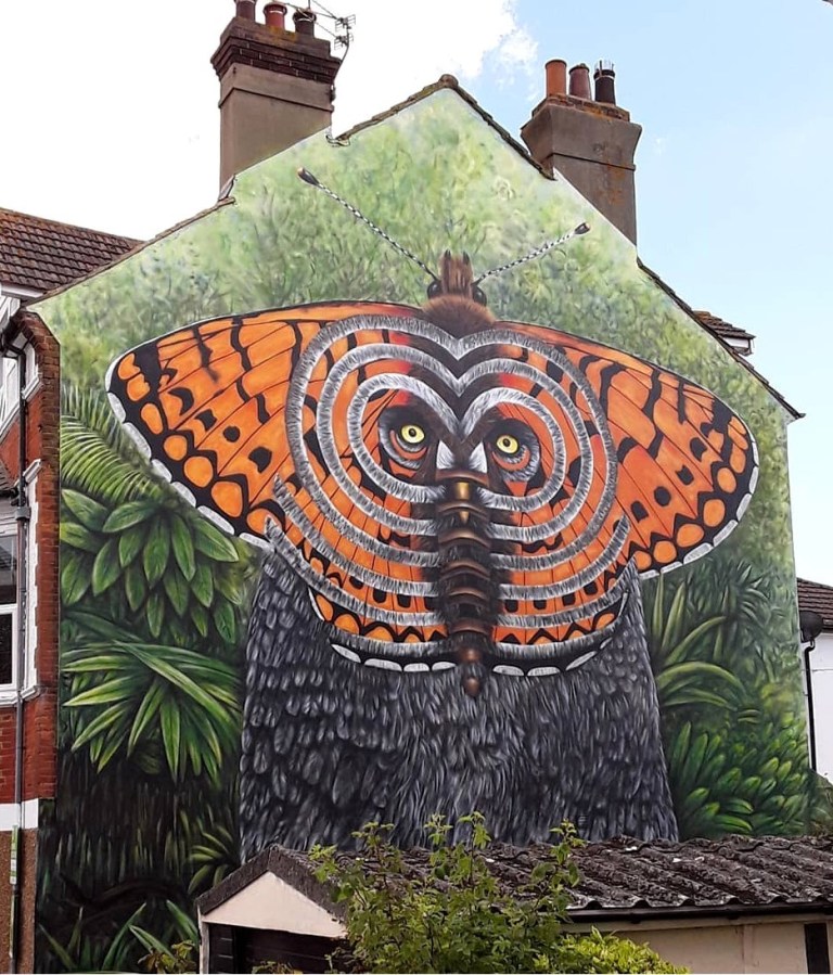 best of street art in England Cee Pil in Bexhill-on-Sea, UK